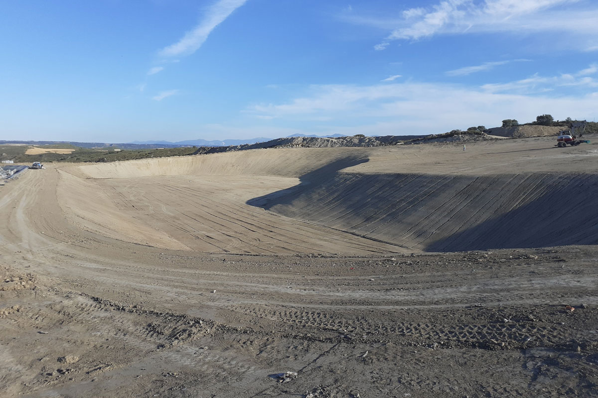 Construcción de un nuevo vaso y sellado de la celda 1 del vertedero supracomarcal en Barbastro (Huesca) - Mascún Obra Civil