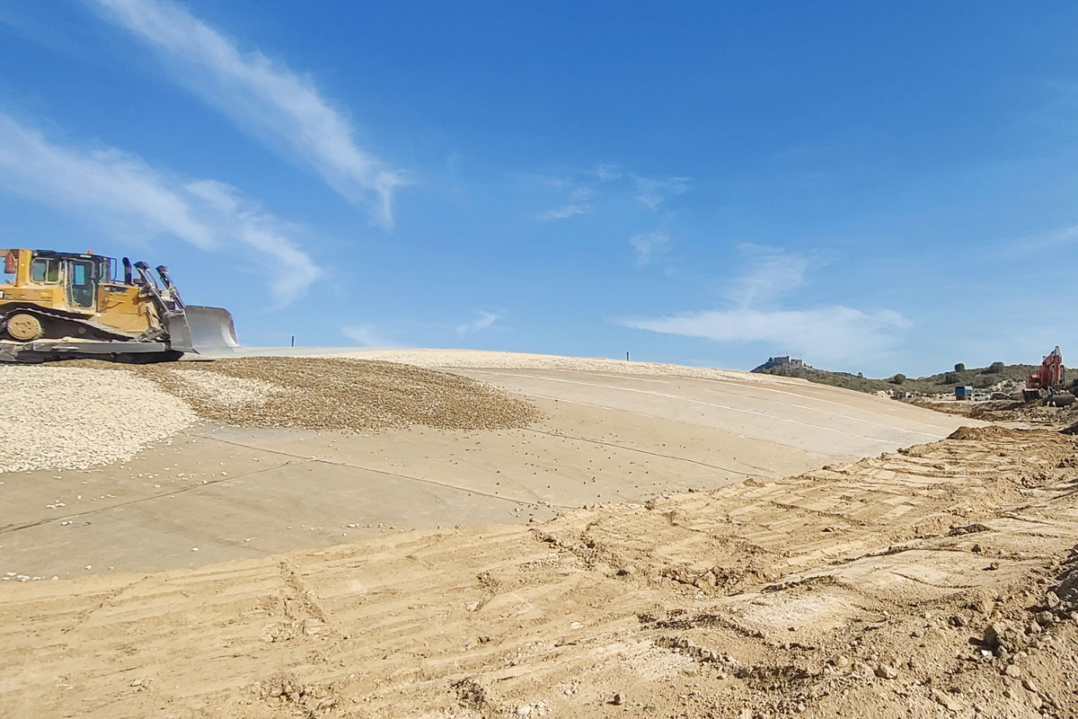 Construcción de un nuevo vaso y sellado de la celda 1 del vertedero supracomarcal en Barbastro (Huesca) - Mascún Obra Civil